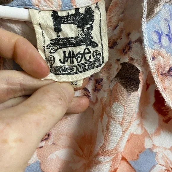 XS romper​​​​​​ - Picture 4 of 9